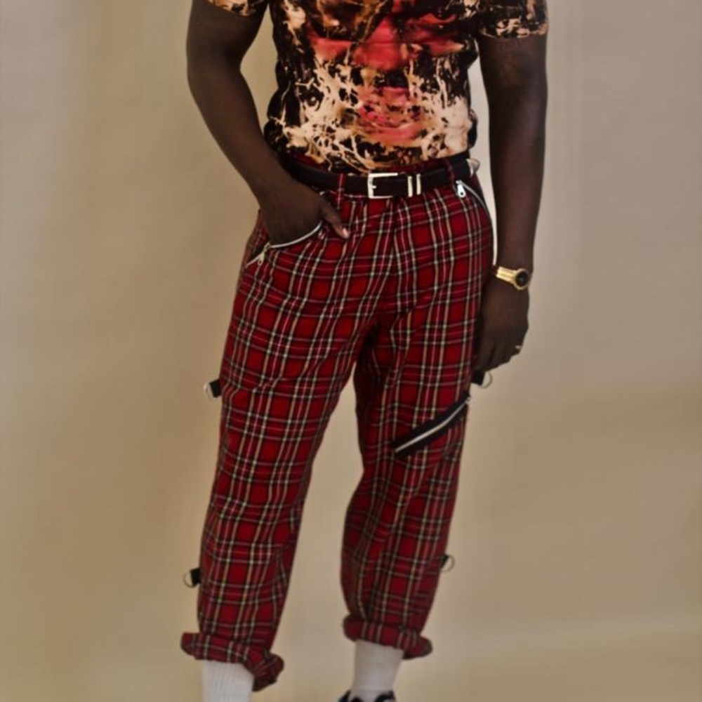 Red plaid oversized men’s pant w zippers